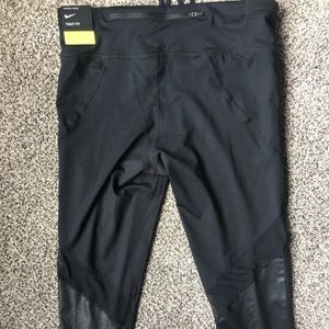 Nike Dri Fit cropped legging